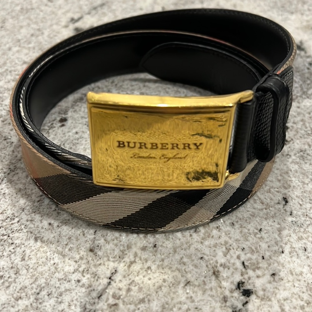 Burberry London Check belt